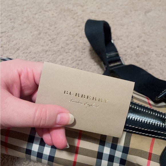 Burberry Barrel Bag - Picture 7 of 7